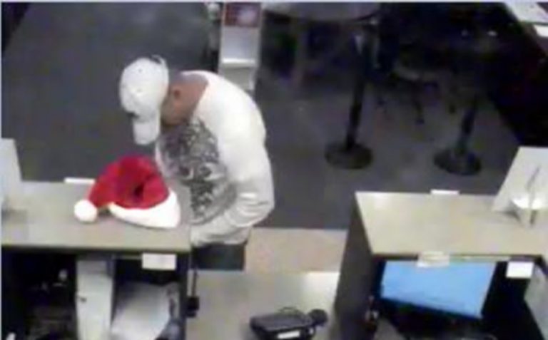 Police investigate bank robbery