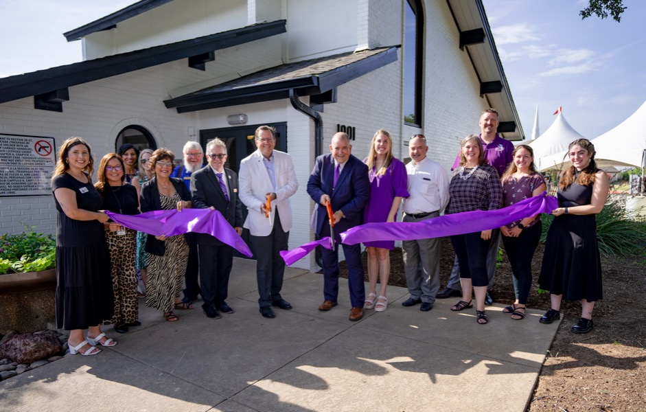 https://www.crosstimbersgazette.com/crosstimbersgazette/wp-content/uploads/2023/07/SL_Ribbon_Cutting_23-2.jpg