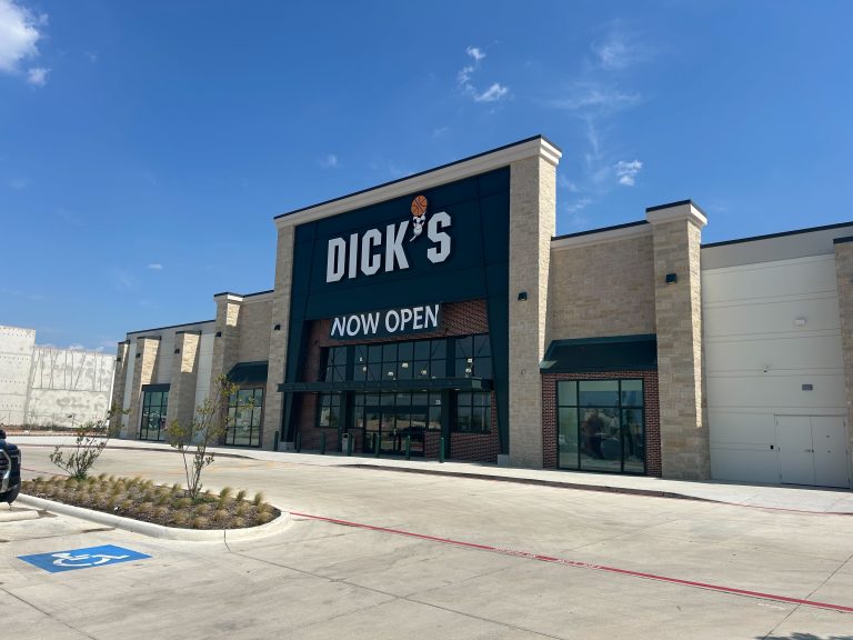Next-generation DICK’s Sporting Goods opens in Denton